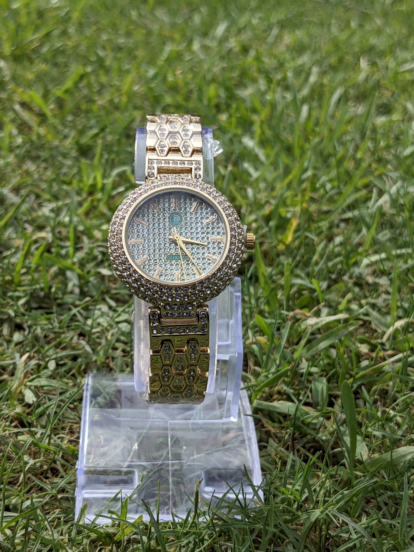 Luxury Golden Diamond-Style Women's Watch
