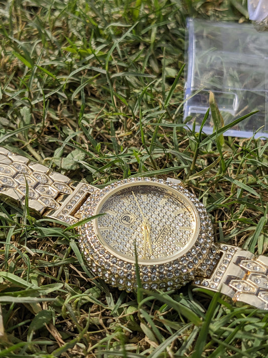 Luxury Golden Diamond-Style Women's Watch