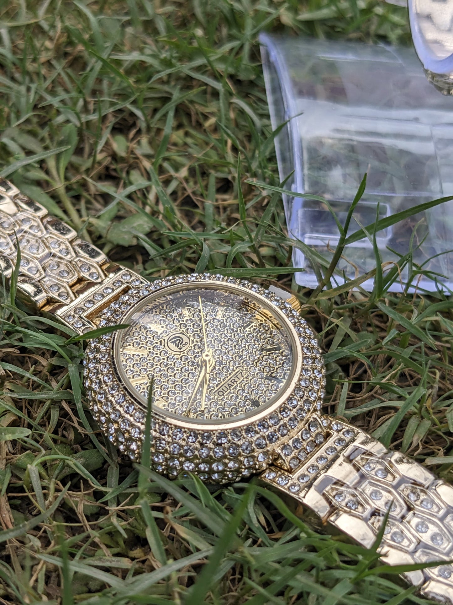 Luxury Golden Diamond-Style Women's Watch