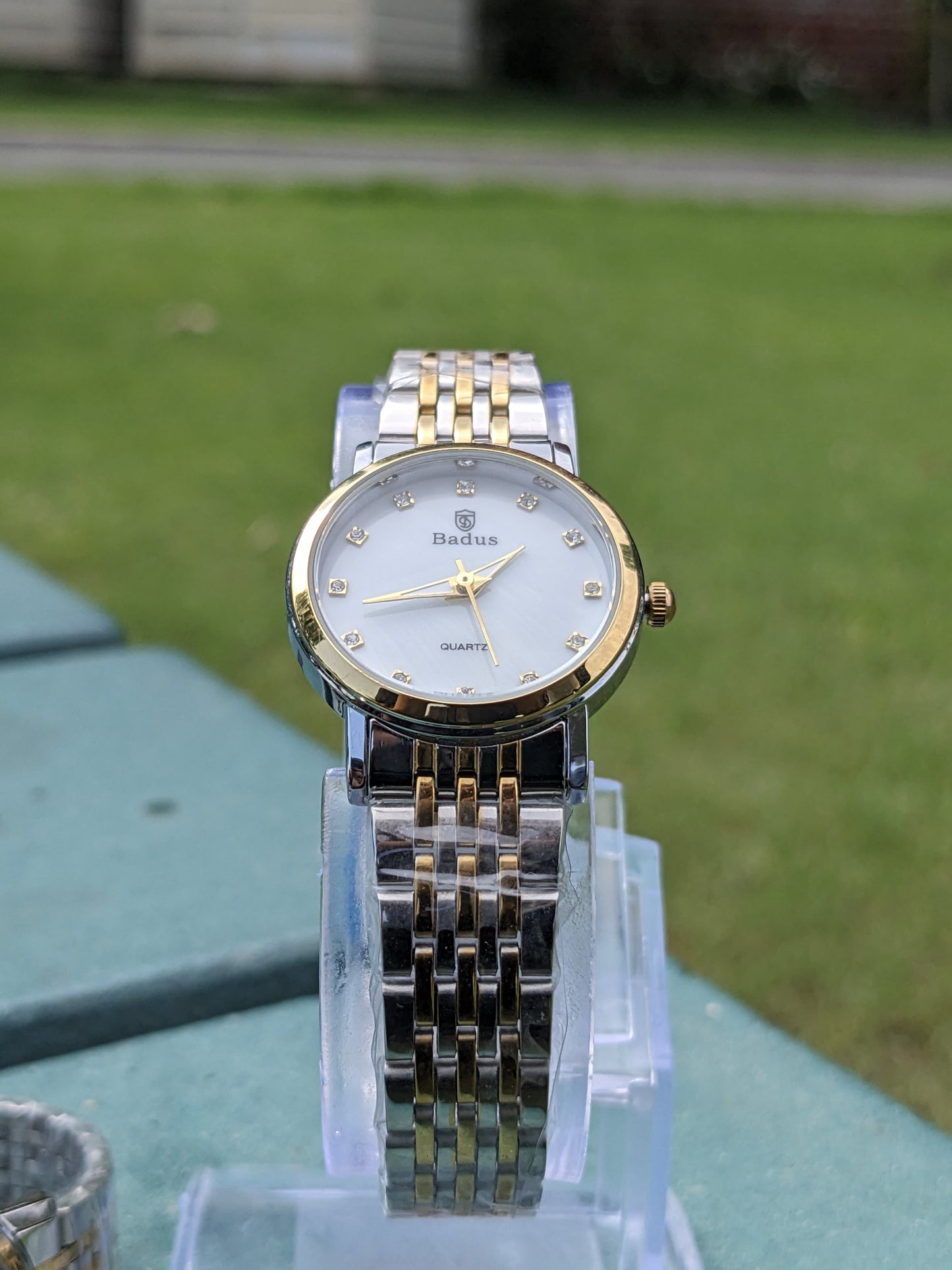 Elegant Badus Quartz Wristwatch for Women