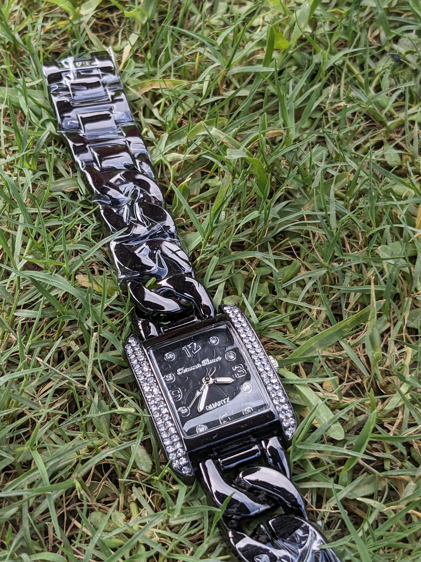 Elegant Black Chain Women's Watch with Crystal Accents