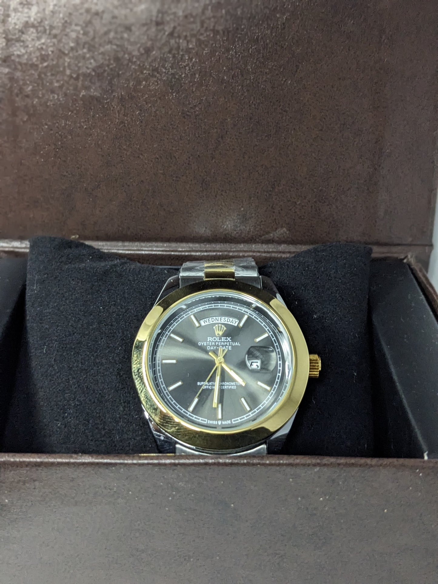 Rolex Day-Date Style Luxury Watch – Dual Tone Stainless Steel Design